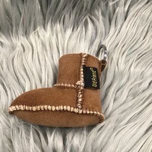 Old friend sheepskin boots key chain